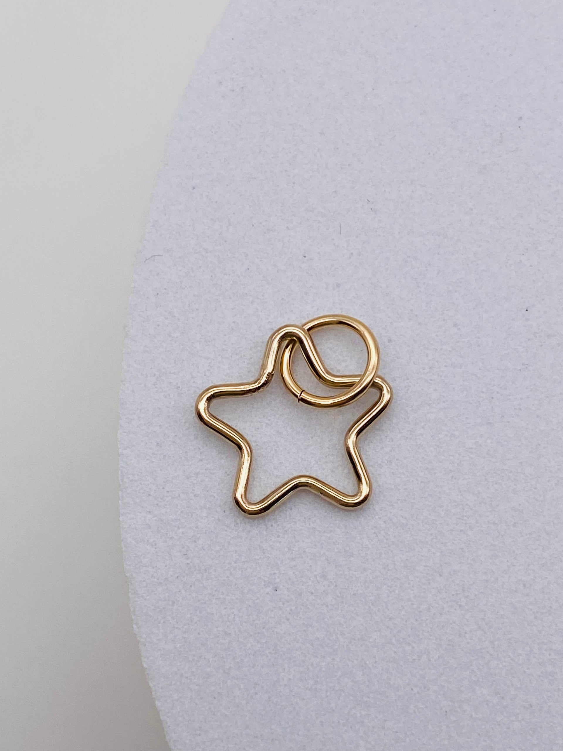 Star Outline Charm - Gold Filled