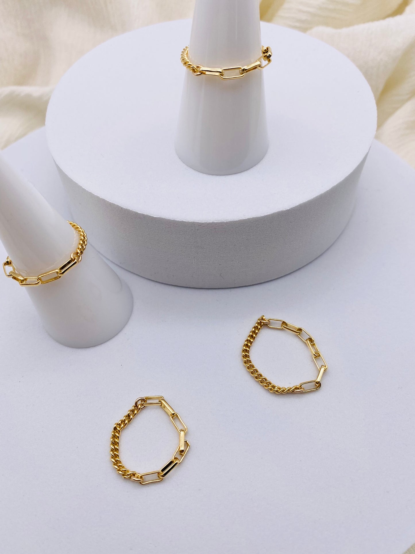 Paperclip w/ Curb Ring