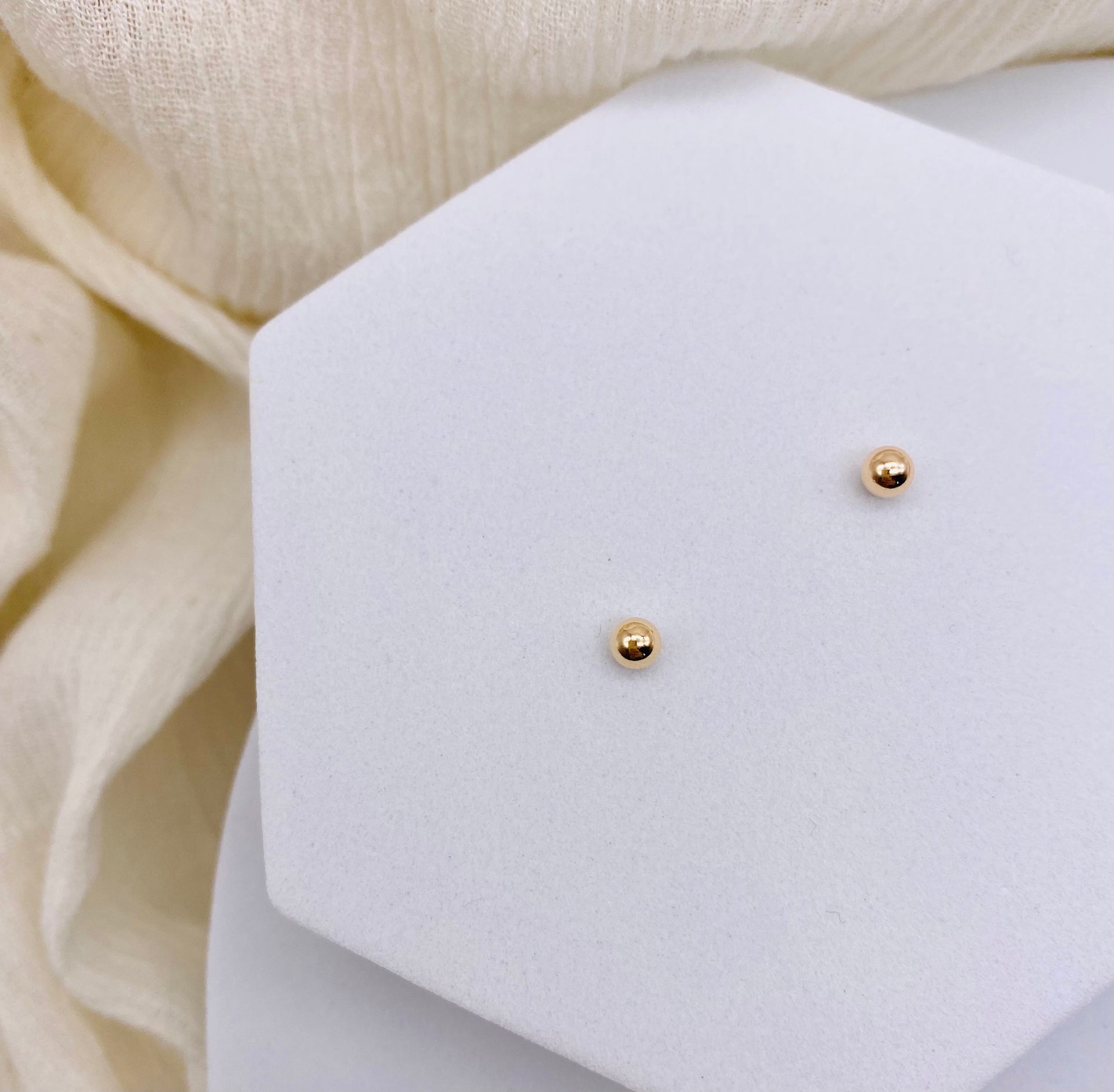 Dot Studs - 2 sizes