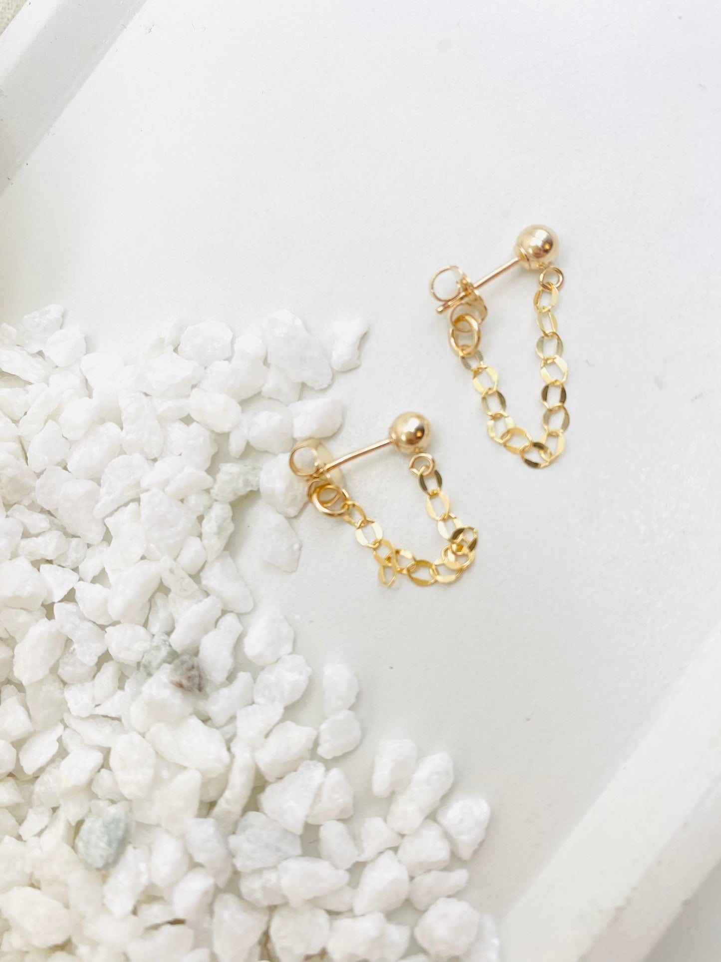 4MM Stud with Shiny Chain