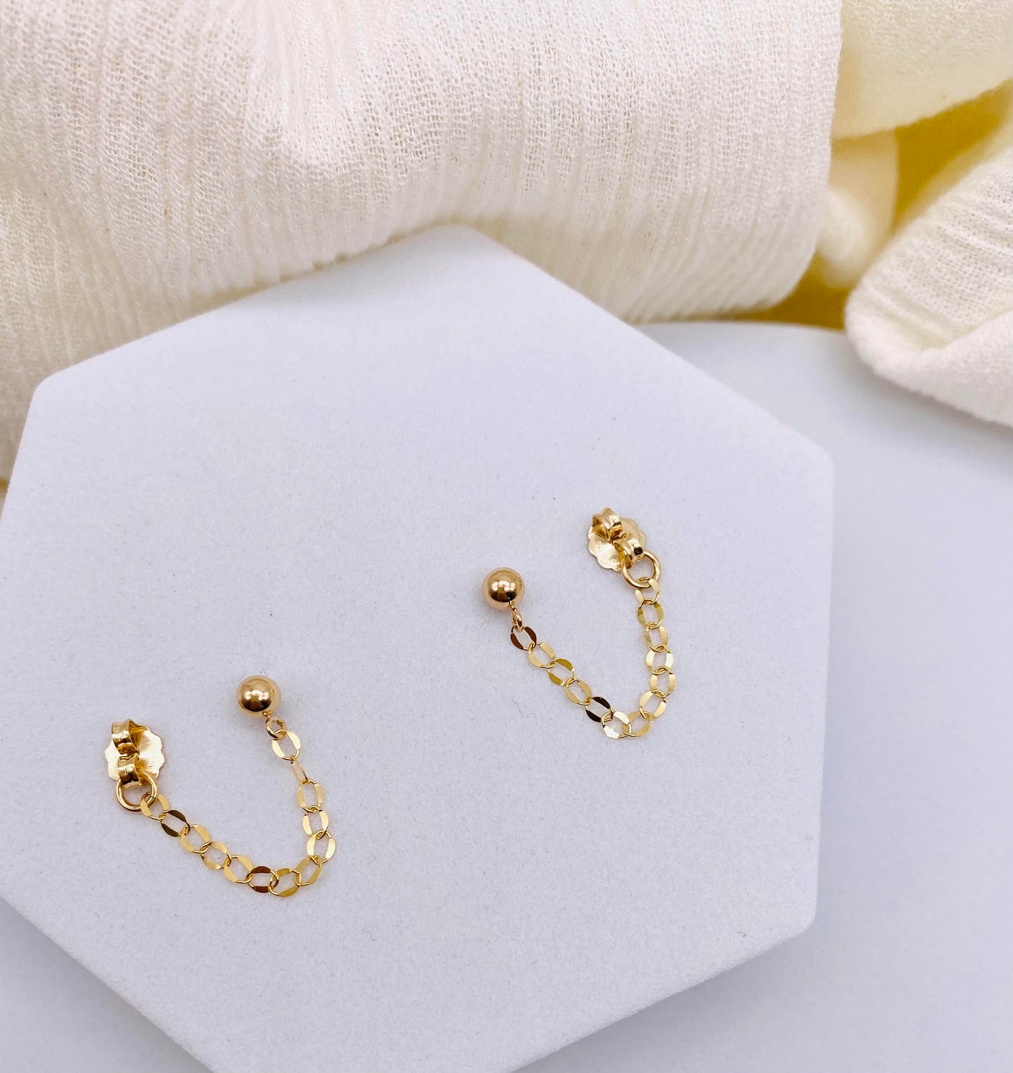 4MM Stud with Shiny Chain