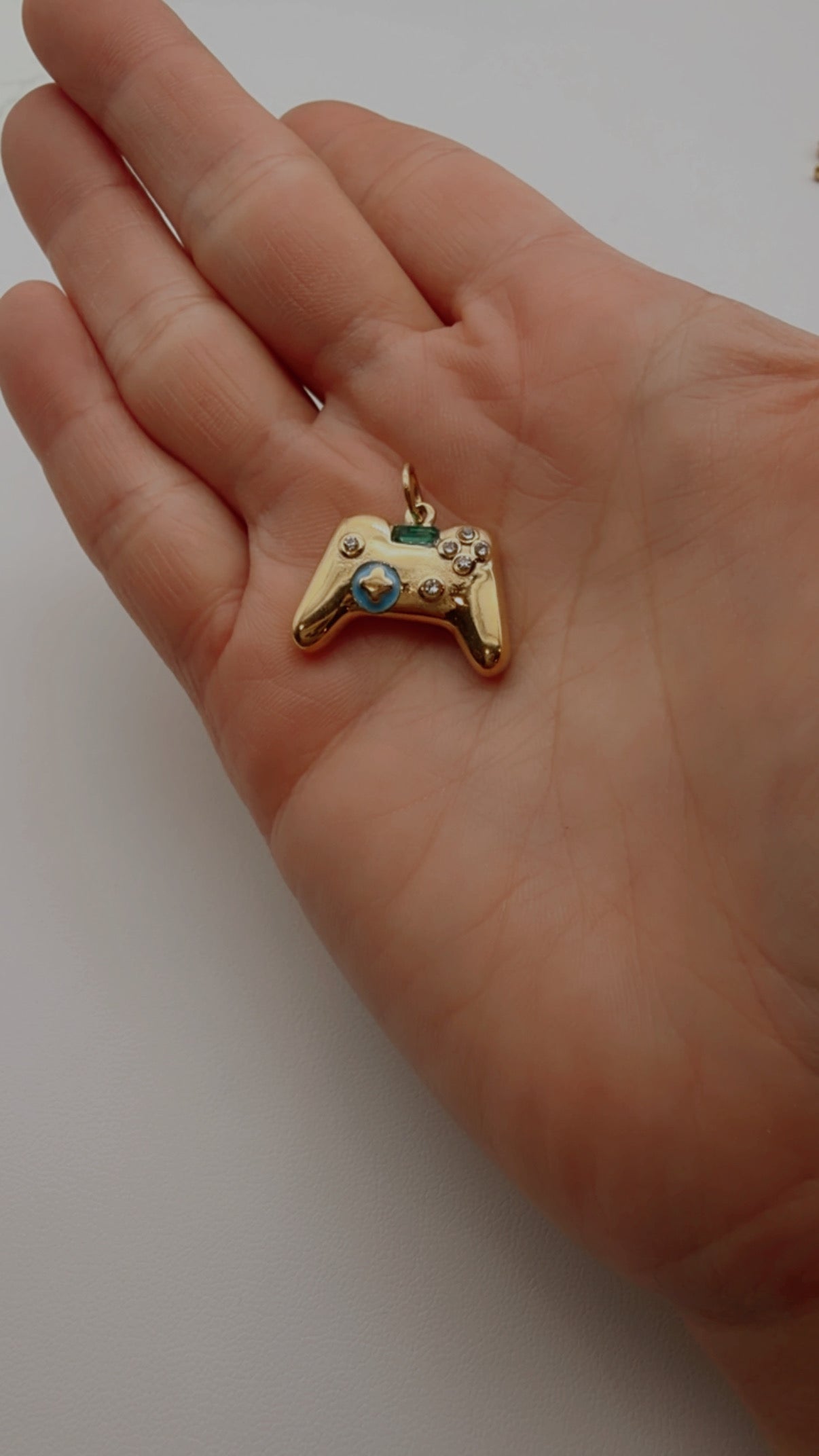 Gamer Charm - 18K