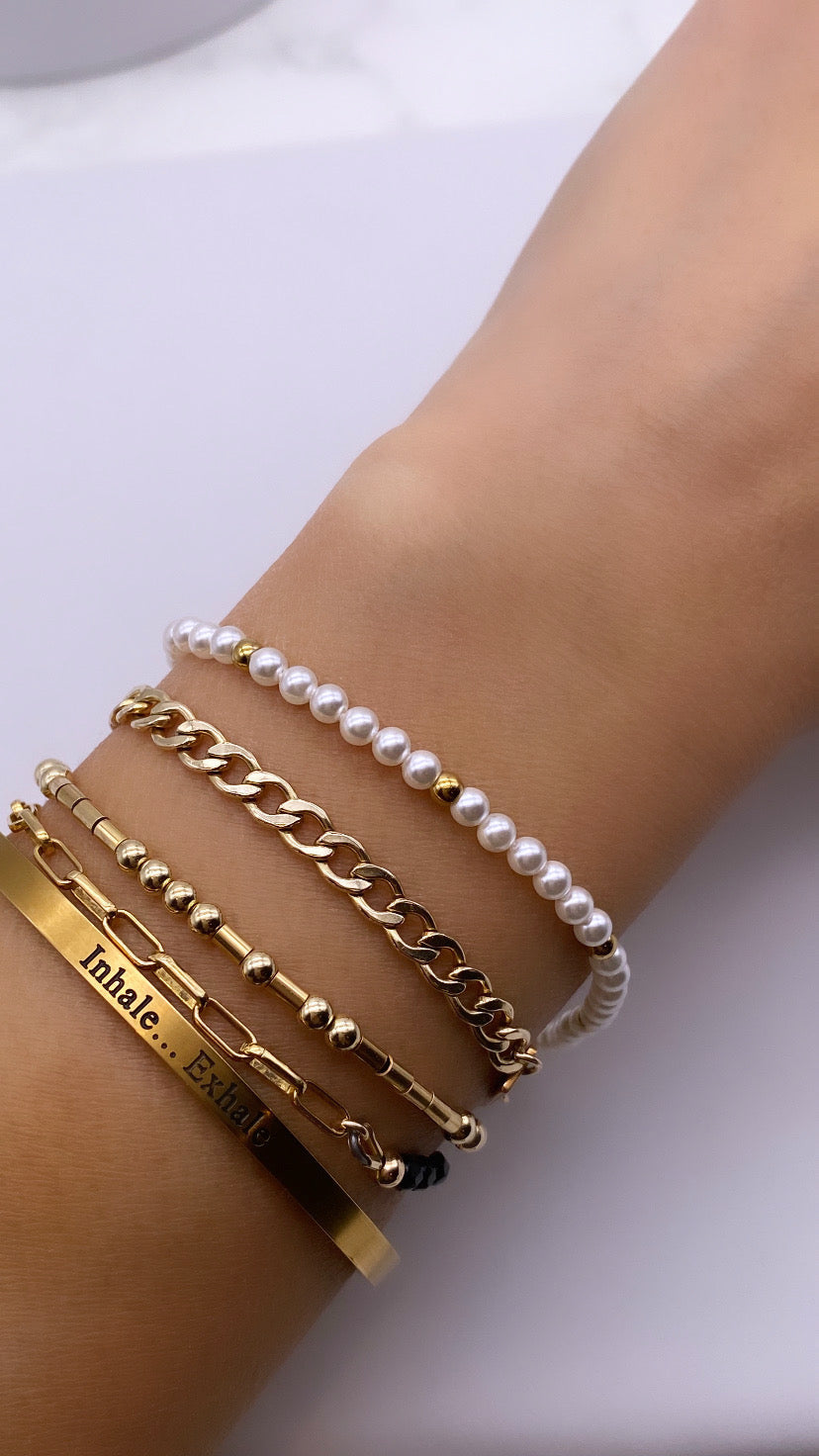 White Pearl like Beads BRACELET