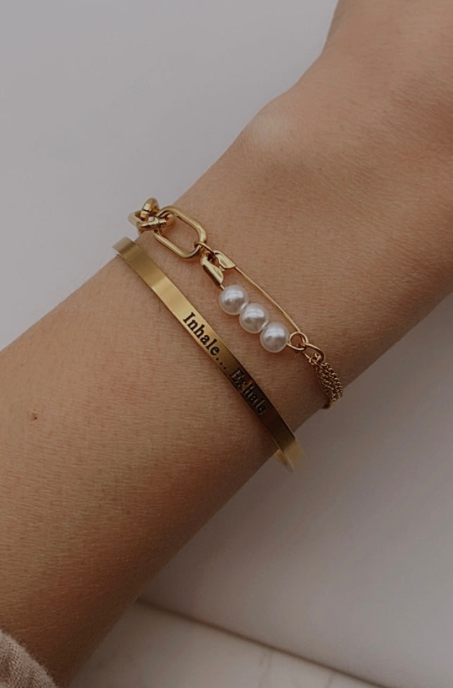 Safety Pin Glass Pearl Bracelet