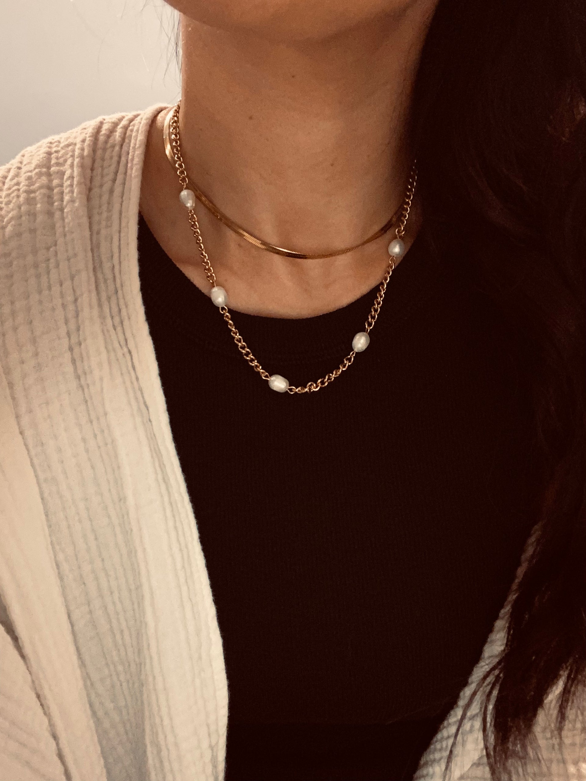 Curb Chain with 5 Fresh Water Pearls-NECKLACE