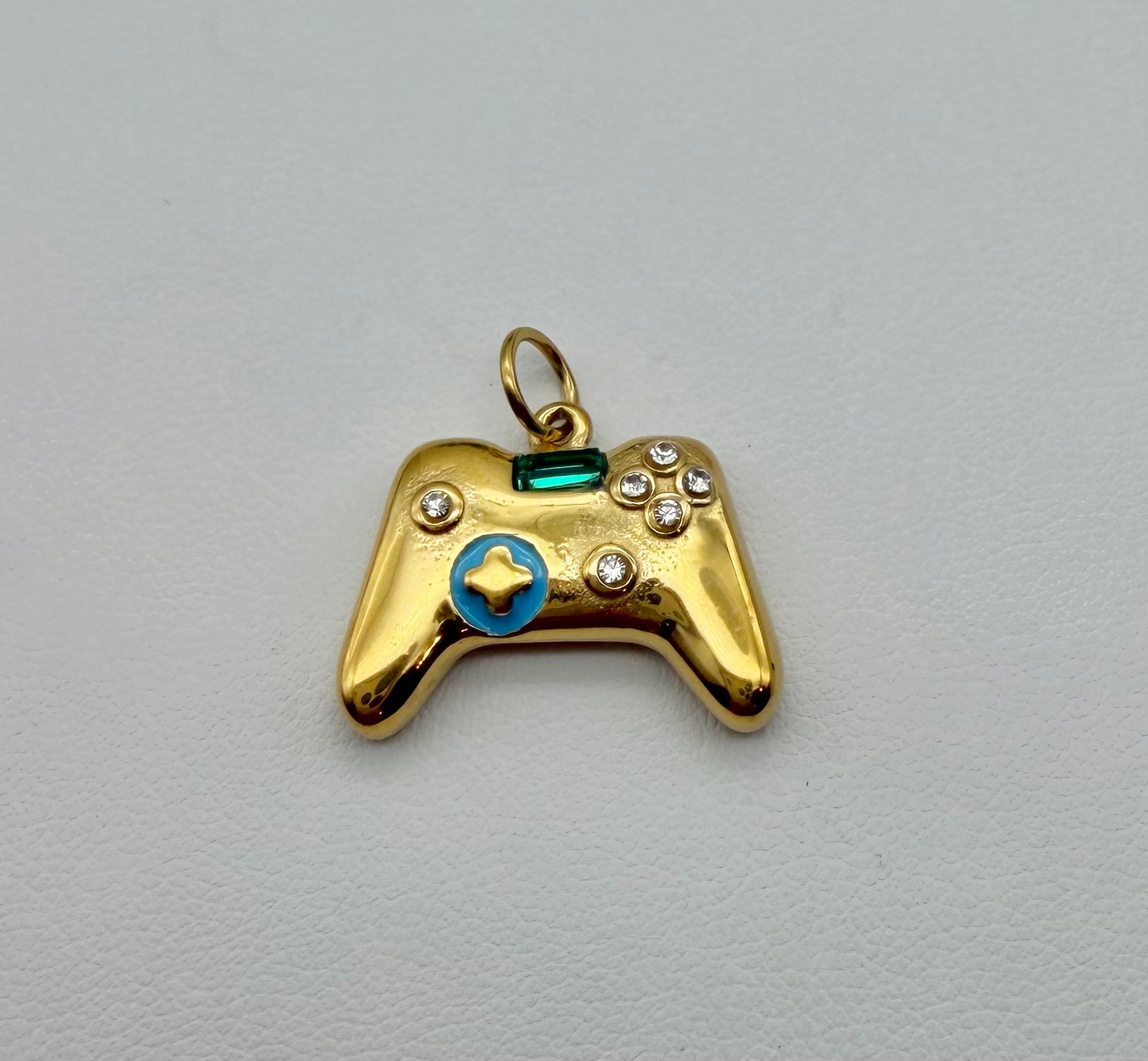 Gamer Charm - 18K