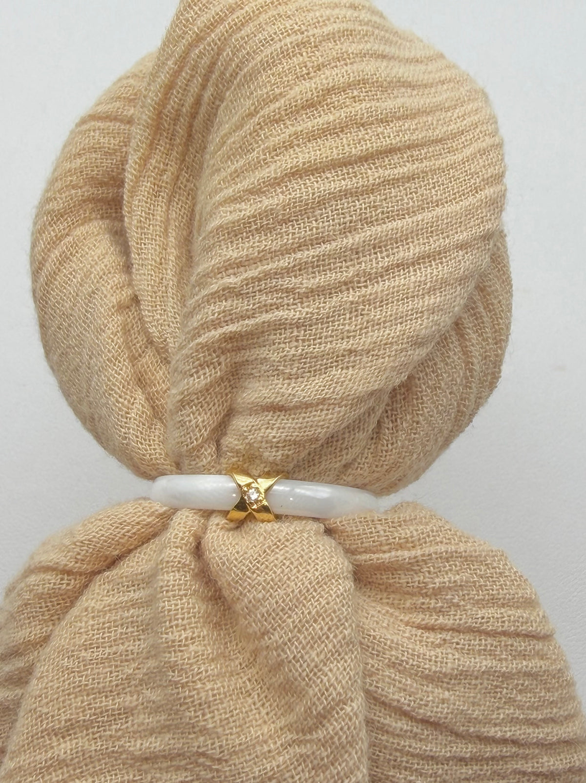 Ceramic Ring Criss Cross