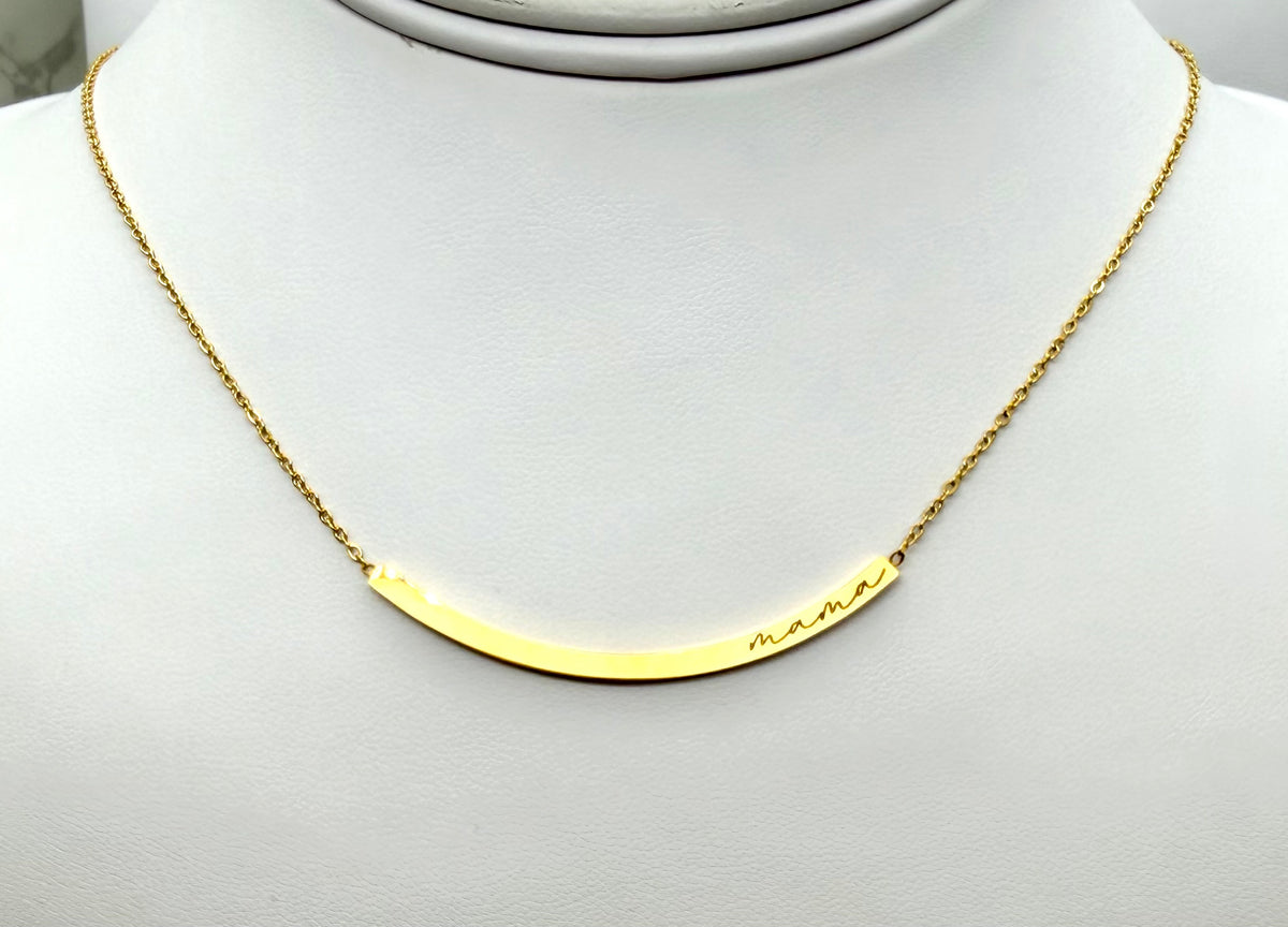 Mama Curved Bar Necklace - 18K
