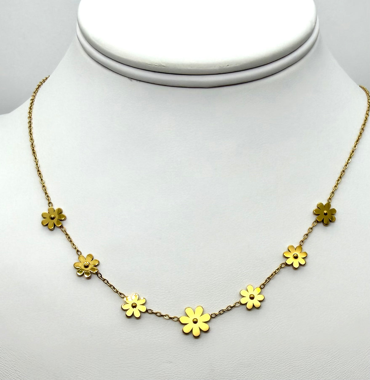 Daisy Gold Necklace - 18K