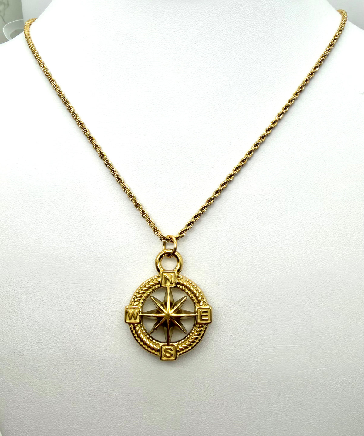 Rope Chain necklace with Compass Charm - 18K