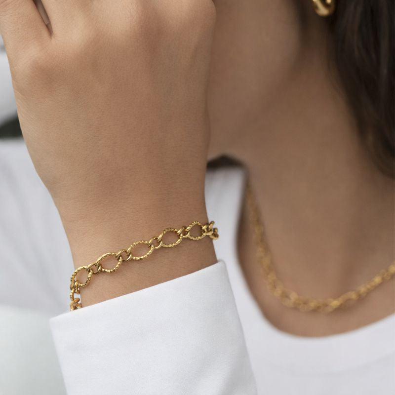 Oval Curved Hammered Bracelet - 18k