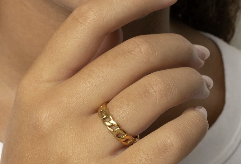 Curb Chain Ring - 18K