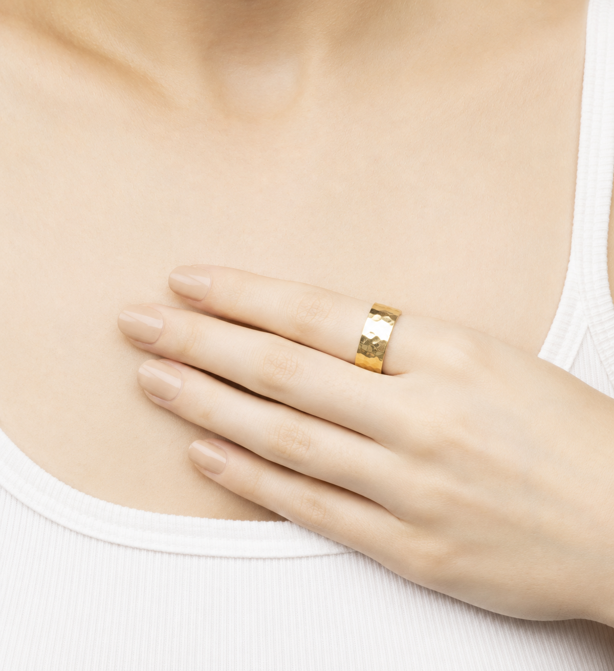 Thick Hammered Band Ring - 18K