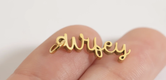 Wifey Charm - 18K
