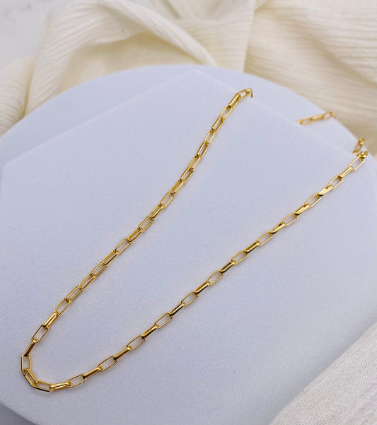 Oval Paperclip Necklace